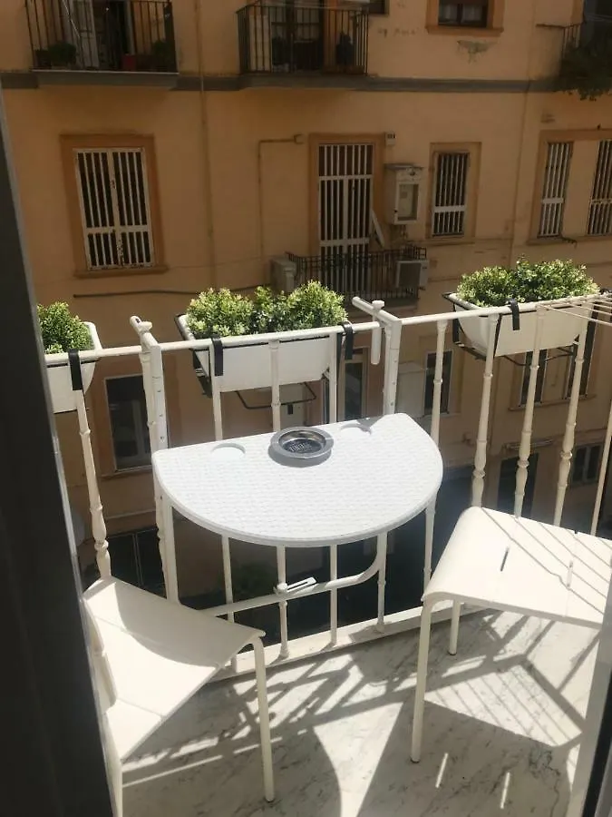 Miranda Apartments Nel Cuore Del Vomero Nápoles